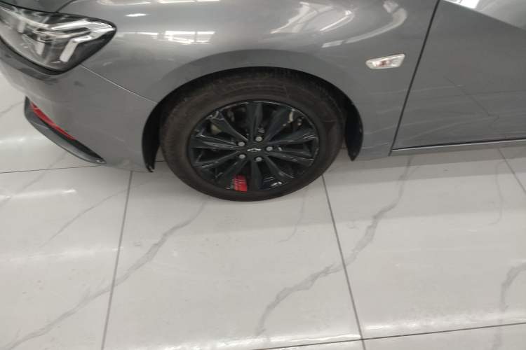 Used Chevrolet Monza 2020 Light Hybrid Redline 320T Dual-Clutch Joyful Edition
