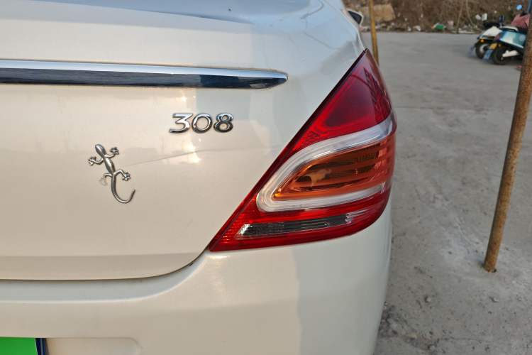 Used Peugeot 308 2014 Enjoy Edition Classic 1.6L Manual Fashion Model
