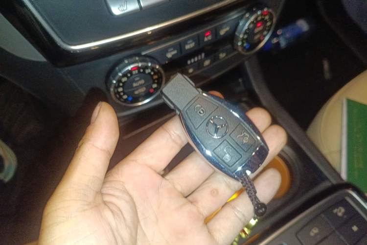 Used Mercedes-Benz GLE Coupe 2017 GLE 400 4MATIC Coupe SUV Vehicle Key