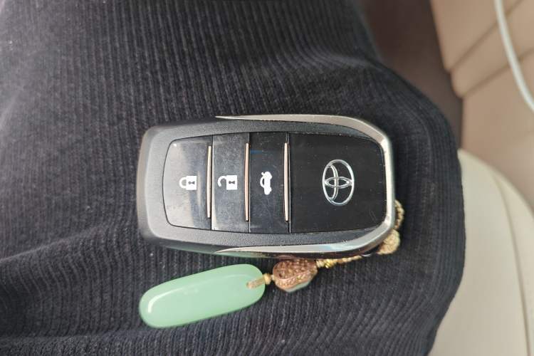 Used Toyota Land Cruiser 2012 4.6L V8 Middle East Version