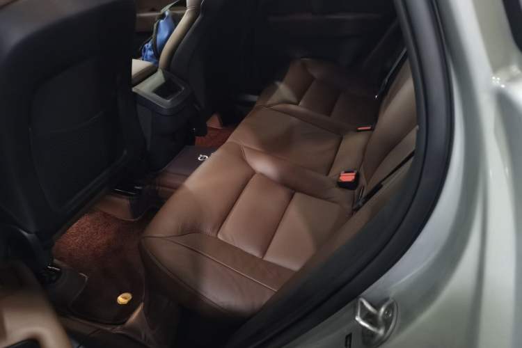 Used Volvo XC60 2023 B5 4x4 Smart Luxury Edition