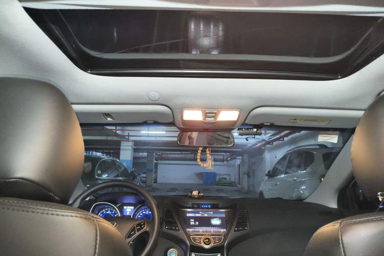 Used Hyundai Elantra (5th Generation / Langdong) 2016 1.6L Automatic Prestige Model
