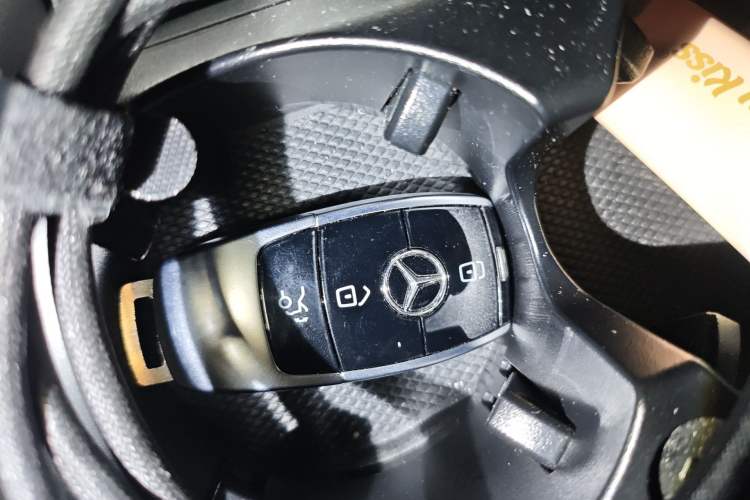 Used Mercedes-Benz E-Class 2019 Restyled E 300 L Luxury Edition
