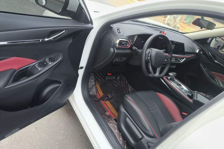 Used CHANGAN OSHAN X5 2021 1.5T DCT Prestige Edition Driver Seat