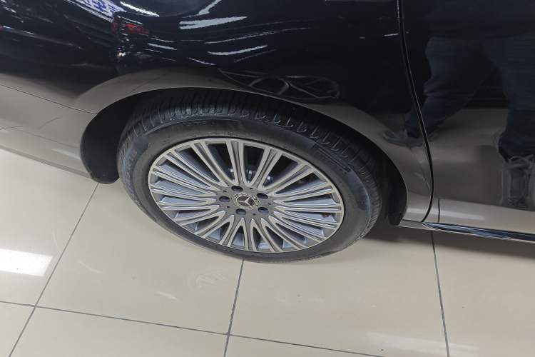 Used Mercedes-Benz E-Class 2023 Updated E 300 L Fashion Edition
