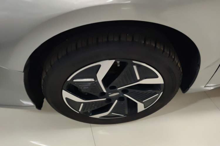 Used Geometry G6 2024 500KM Prestige Version