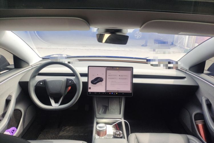 Used Tesla Model 3 2023 Rear-Wheel-Drive Version Interior 2