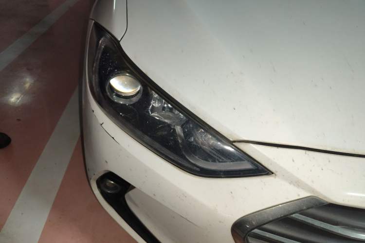 Used Hyundai Elantra (6th Generation / Lingdong) 2016 1.6L Automatic ZhiXuan – Elite Version Right Front Headlight