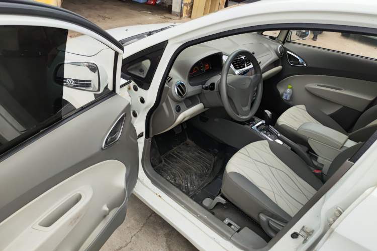 Used Chevrolet Sail 2013 Sedan 1.4L AMT Enjoy Edition