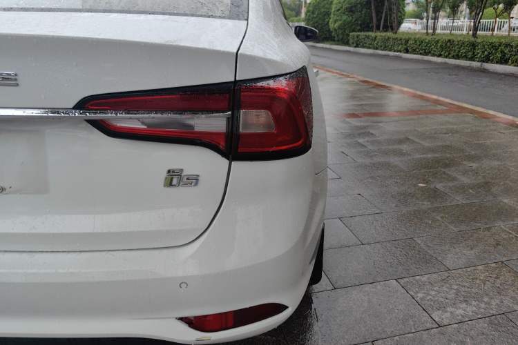Used Roewe i5 2020 1.5L Manual 4G Connect Leehao Flagship Edition