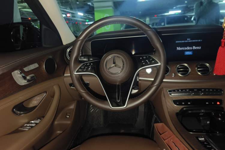 Used Mercedes-Benz E-Class 2023 Updated E 300 L Fashion Edition
