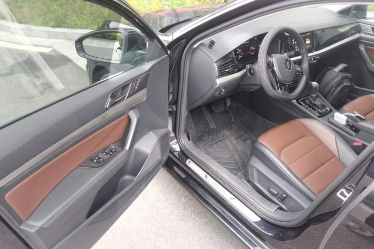 Used Volkswagen Lavida 2021 280TSI DSG Luxury Edition Driver Seat