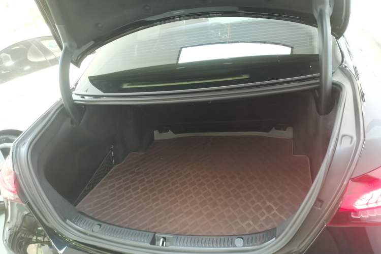 Used Mercedes-Benz E-Class 2023 E 260 L
