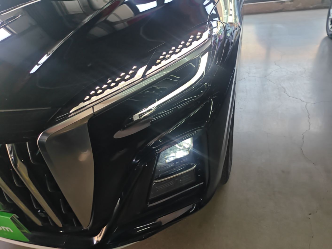 Hongqi HS3 PHEV 2025 Model 117km Jingwei Edition — снимка 8