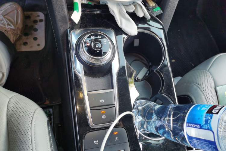 Used Ford Escape 2020 EcoBoost 245 Four-Wheel Drive Luxury Edition
