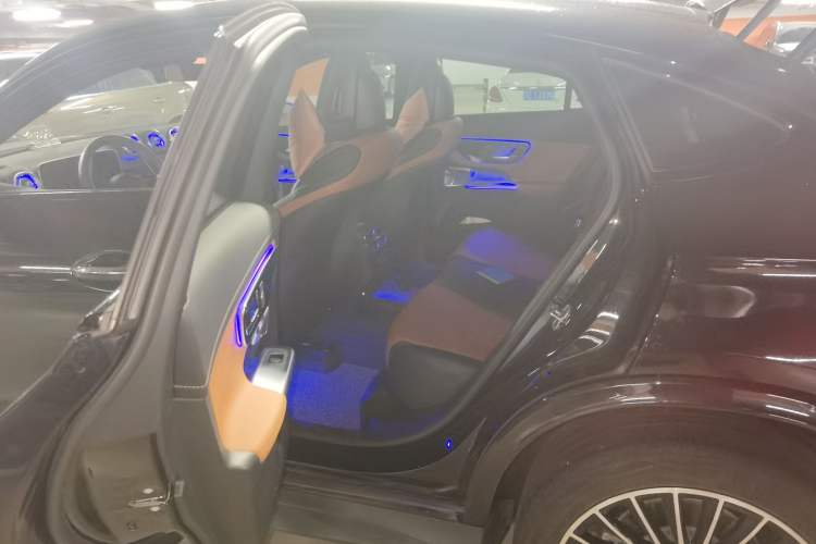 Used Mercedes-Benz GLC Coupe 2024 GLC 300 4MATIC Coupe SUV Left Rear Seat