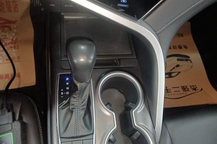Used Toyota Camry 2023 2.5S Knight Edition Gear Lever