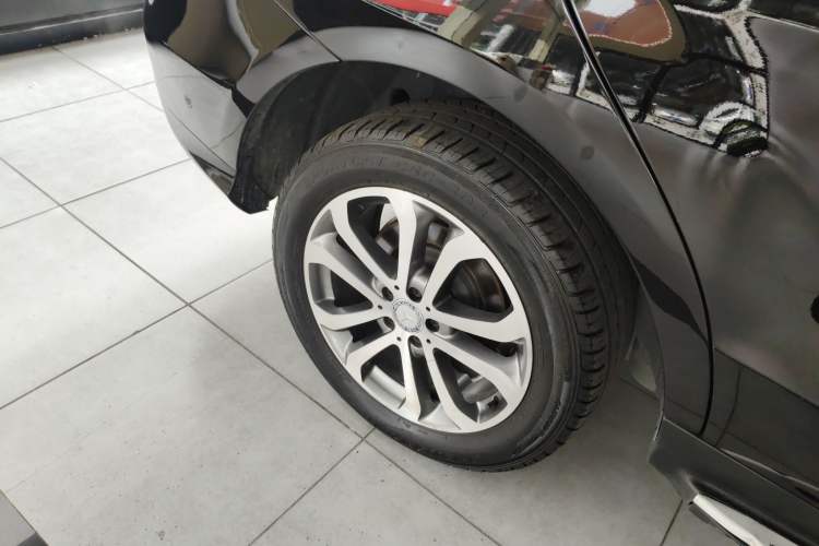 Used Mercedes-Benz GLE 2016 GLE 320 4MATIC Dynamic Edition Right Rear Wheel Hub