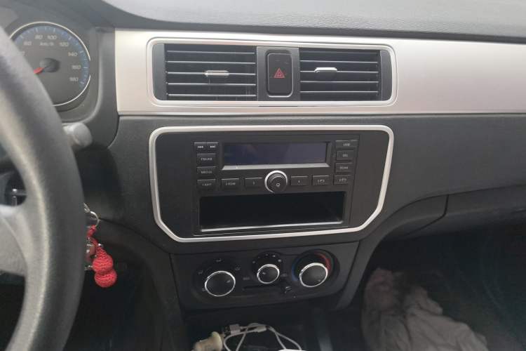Used CHANGAN KAICHENG Shenqi F30 2018 1.5L Comfort Trim Short Wheelbase DAM15L Audio And AC Panel