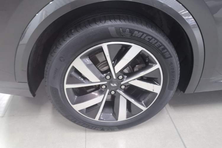 Used Li Auto L8 2023 Pro Model