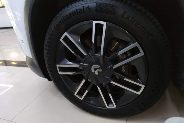 Used Nio EC6 2020 430 km Sport Version Left Front Wheel Hub