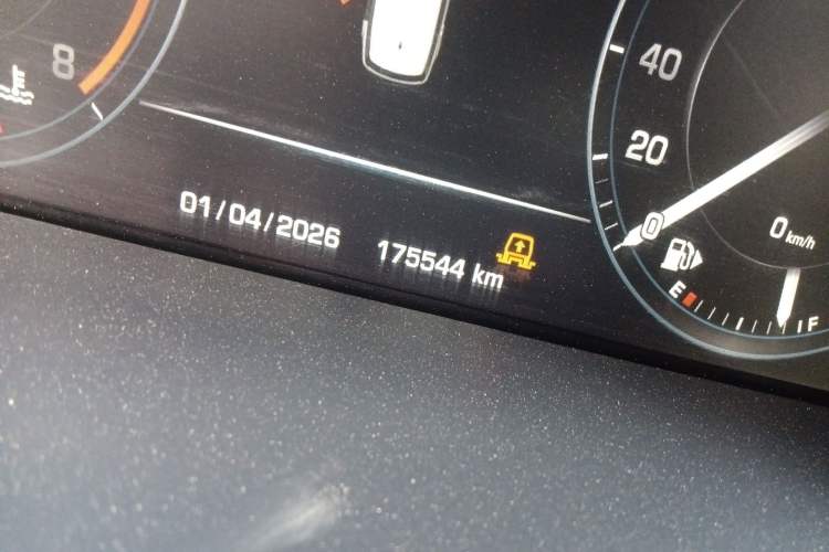 Used Land Rover Range Sport 2014 3.0 SC V6 HSE DYNAMIC Odometer Close Up