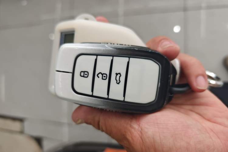 Used Toyota Camry 2021 2.0G Luxury Edition Vehicle Key