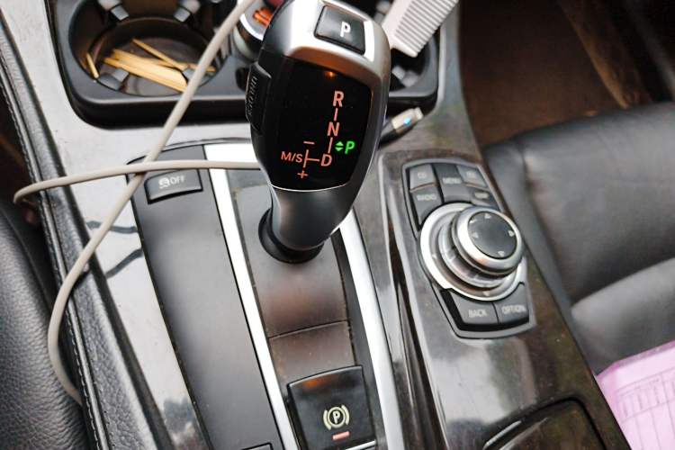 Used BMW 5 Series 2012 523Li Luxury Model
