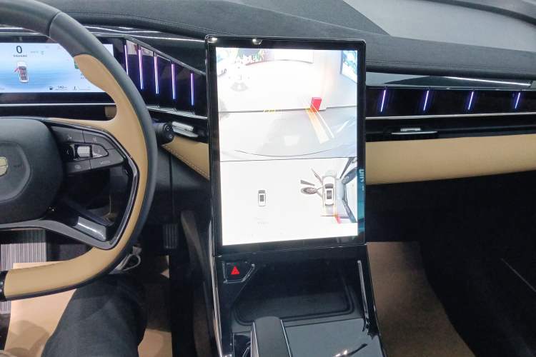 Used Geely Auto FX11 2023 1.5TD DCT Prestige Edition Audio And AC Panel