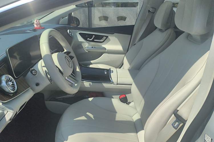 Used Mercedes-Benz EQE 2022 350 Luxury Edition
