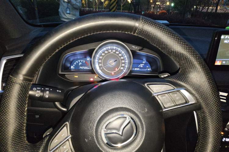 Used Mazda CX-4 2016 2.5L Automatic 4x4 Sky Blue Passion Edition Instrument Cluster