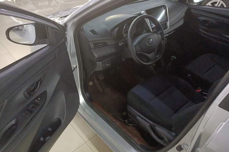 Used Toyota YARiS L Zhi Xuan 2016 Revised 1.3E Manual – Charming Edition