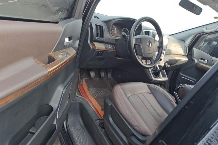 Used FORTHING Lingzhi PLUS 2021 2.0L Manual Comfort Version 7 Seats