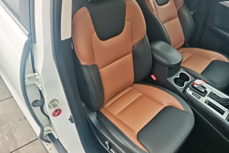 Used Geely Auto Vision X6 2016 1.3T CVT Flagship Model Right Front Seat