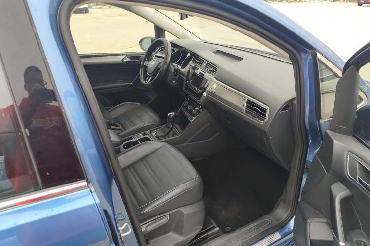 Used Volkswagen Touran 2016 Volkswagen Touran L 280TSI DSG Comfort Edition