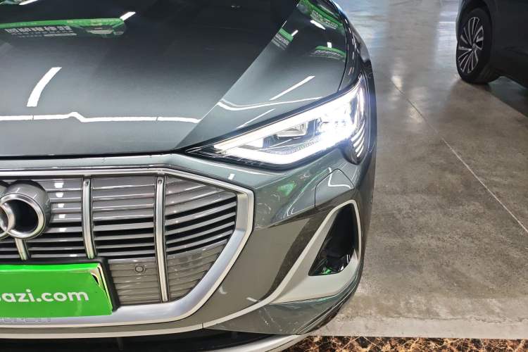 Used Audi e-tron 2021 50 quattro Prestige Edition Left Front Headlight