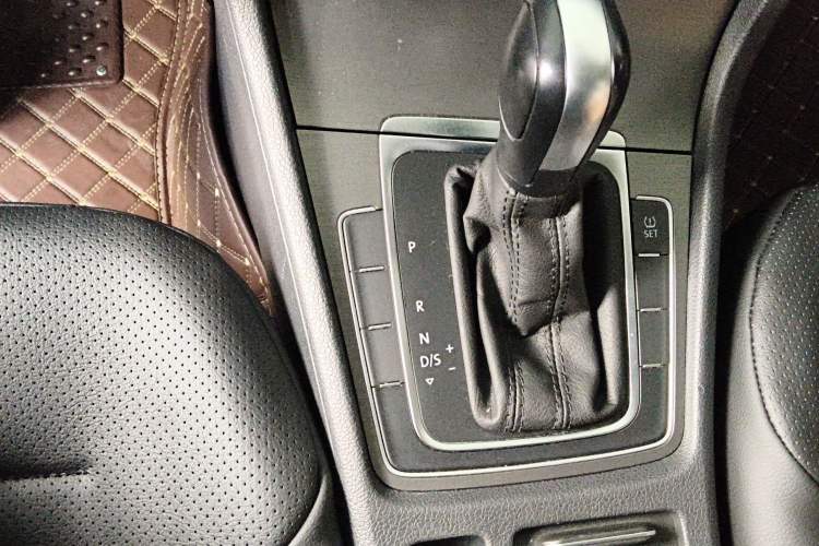 Used Volkswagen Golf 2015 1.4TSI Automatic Comfort Model
