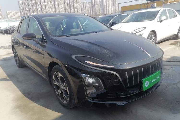 Used Hongqi E-QM5 2022 431 km Charge & Enjoy Edition
