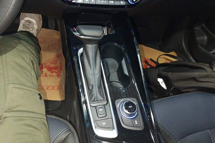 Used Buick Velite 6 2022 Plug-in Hybrid Connected Smart Edition Gear Lever