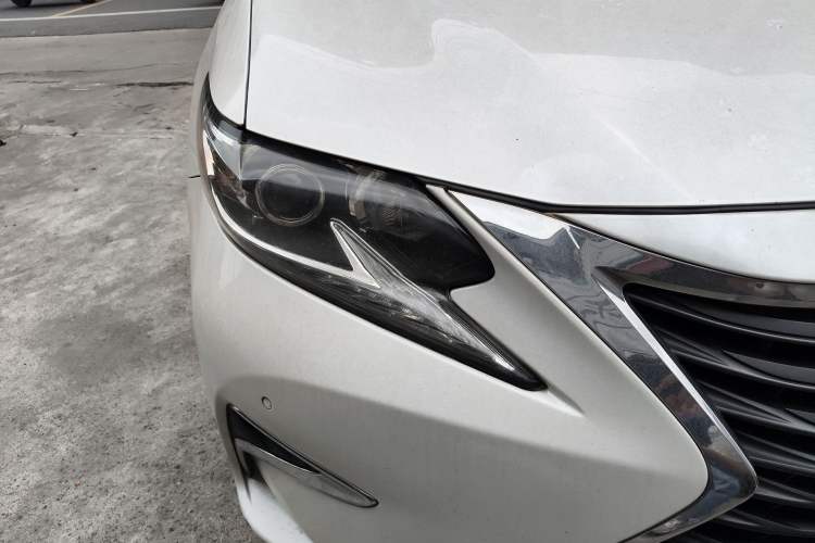 Used Lexus ES 2015 200 Elite Edition Right Front Headlight