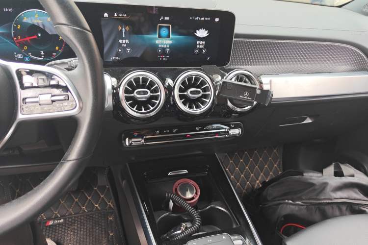 Used Mercedes-Benz GLB 2020 Facelift GLB 200 Fashion Edition Audio And AC Panel