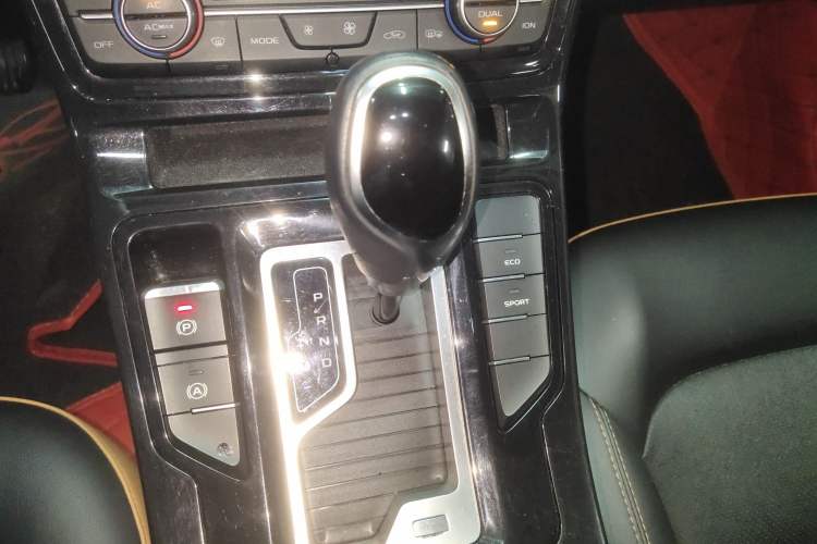 Used Geely Auto Emgrand GL 2020 1.4T CVT Luxury Edition Gear Lever