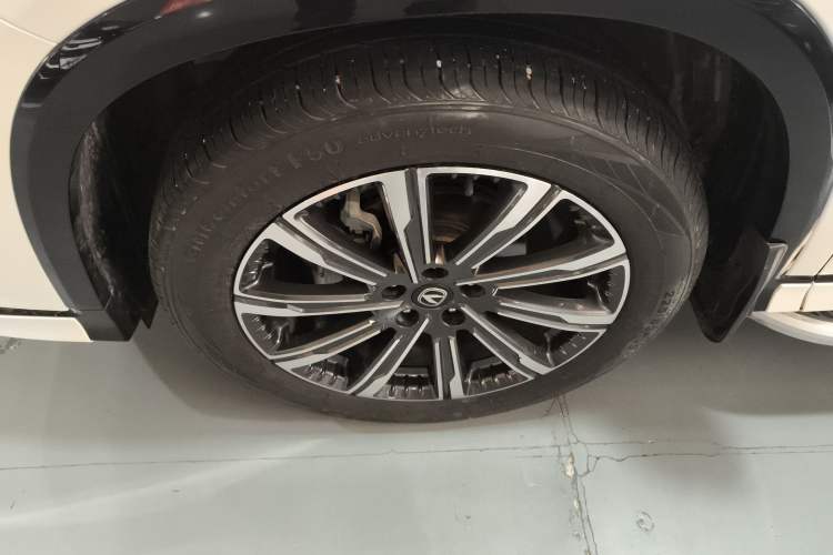 Used Changan CS75 PLUS 2024 3rd Generation Champion Edition 1.5T Intelligent Drive Dynamic Model