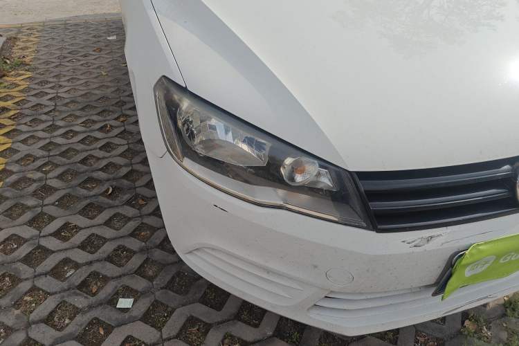 Used Volkswagen Jetta 2015 Zhuihui Edition 1.4L Manual Fashion Model Right Front Headlight