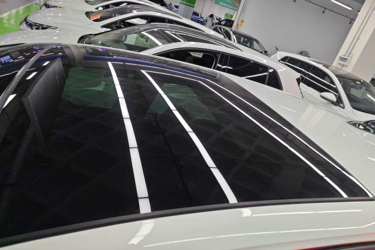 Used Volkswagen Golf 2025 300TSI R-Line
