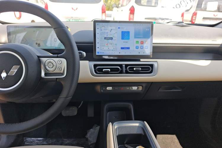 Used Wuling Bingo PLUS 2024 510 km Range 5-Seater Version Audio And AC Panel