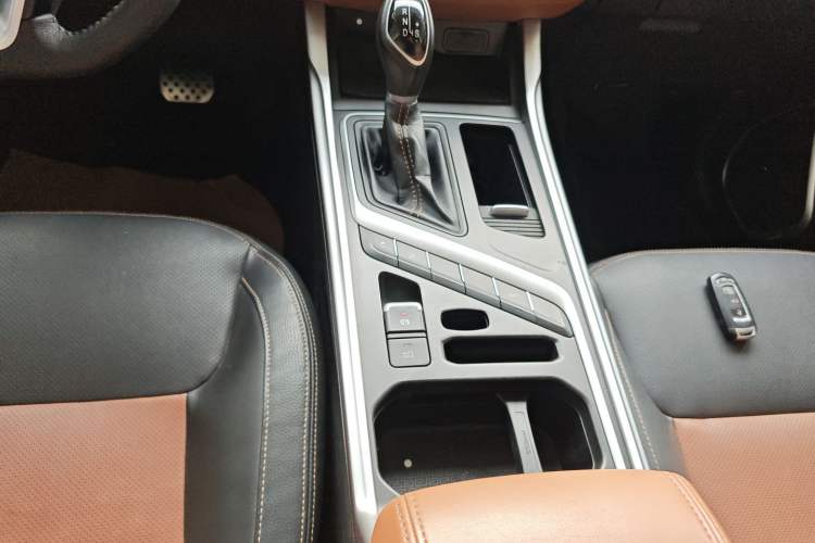 Used Geely Auto Vision X6 2018 1.4T CVT 4G Connected Luxury Version