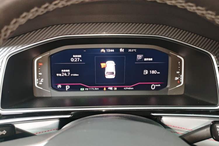 Used Volkswagen Tiguan L 2023 Facelift 380TSI Automatic All-Wheel Drive R-Line Flagship 7-Seater