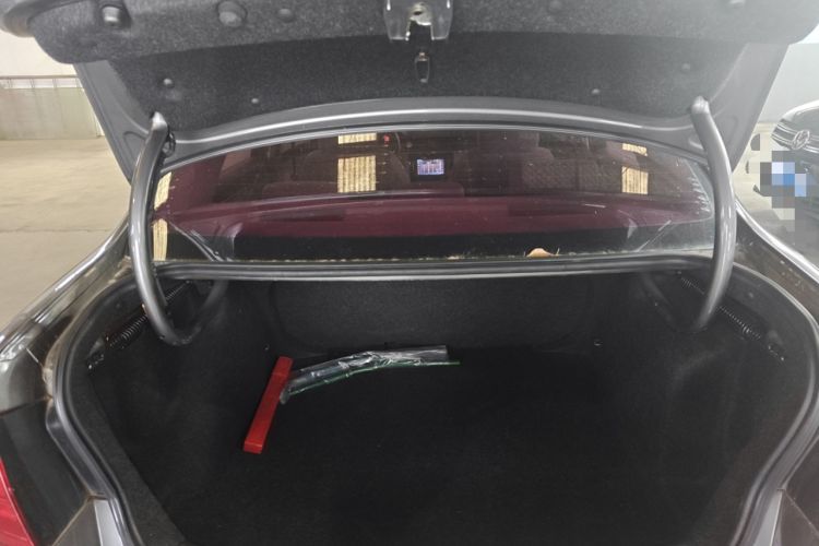 Used Volkswagen Bora 2013 1.6L Manual Fashion Edition Trunk