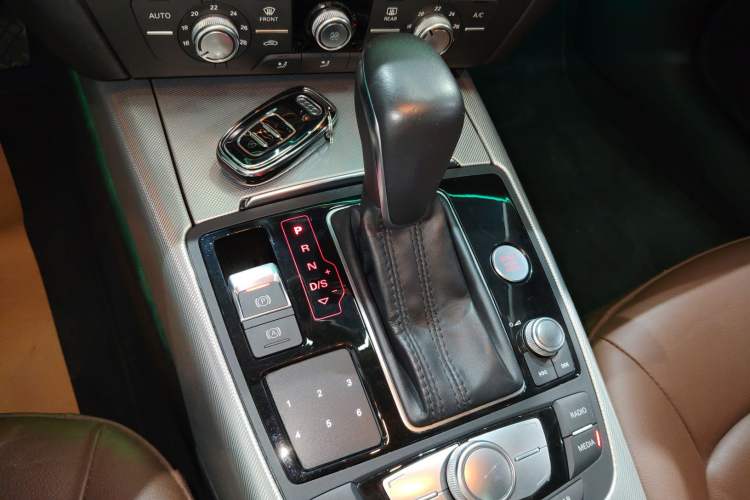 Used Audi A6L 2018 35 TFSI Collector's Edition Gear Lever